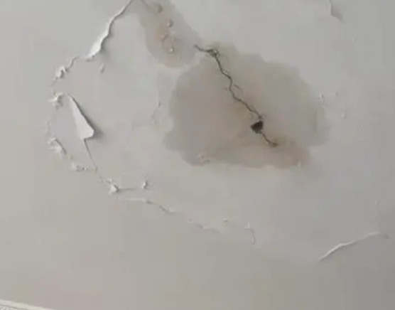 望都阳台漏水维修公司分享下屋面防水工程质量问题原因分析